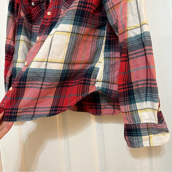 American Eagle Women’s Red Holiday Flannel | Favorite Fit | Size XL - Picture 4 of 5